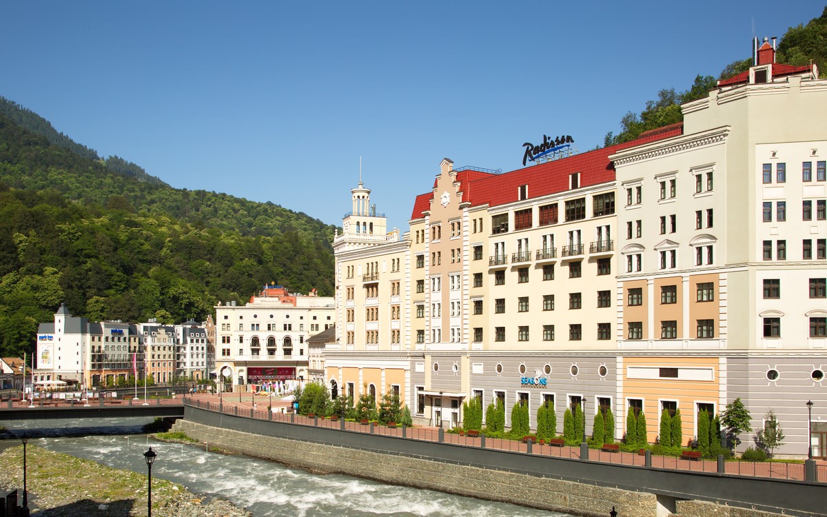 «Radisson Rosa Khutor» (Рэдиссон Роза Хутор)